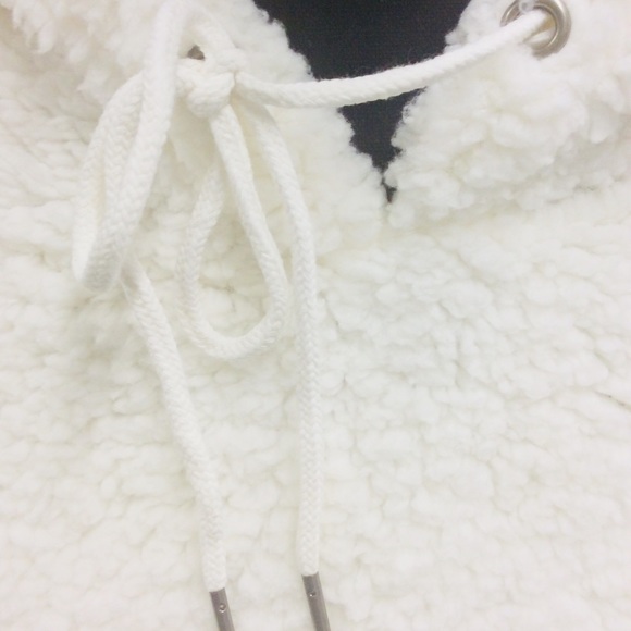 Sherpa hoodie - Picture 2 of 3